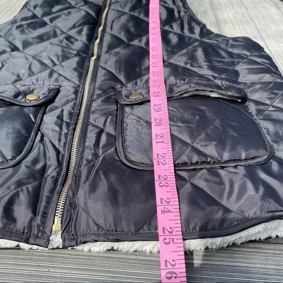 Mud Pie Duncan Black Quilted Sherpa Lined Vest Zip Pockets large P2P 23” L 25” - Picture 6 of 6